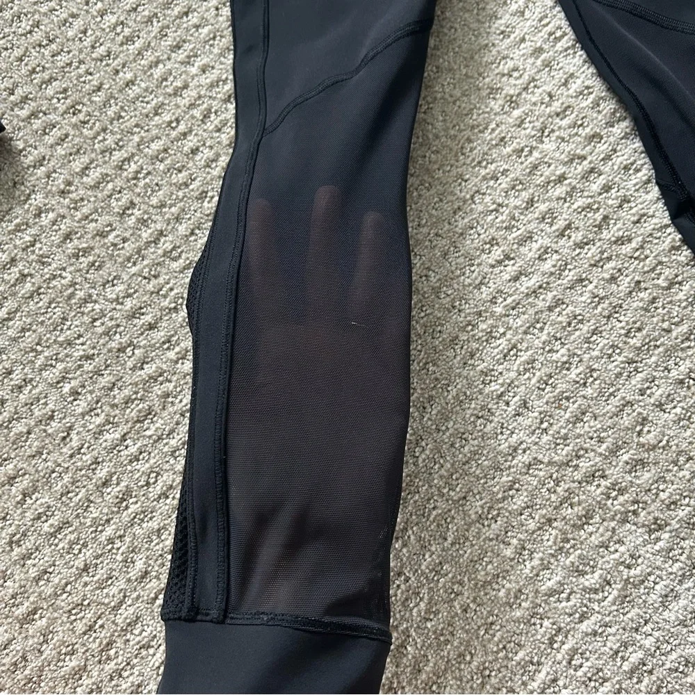 Lululemon Athletica Black Athletic Leggings Size 2